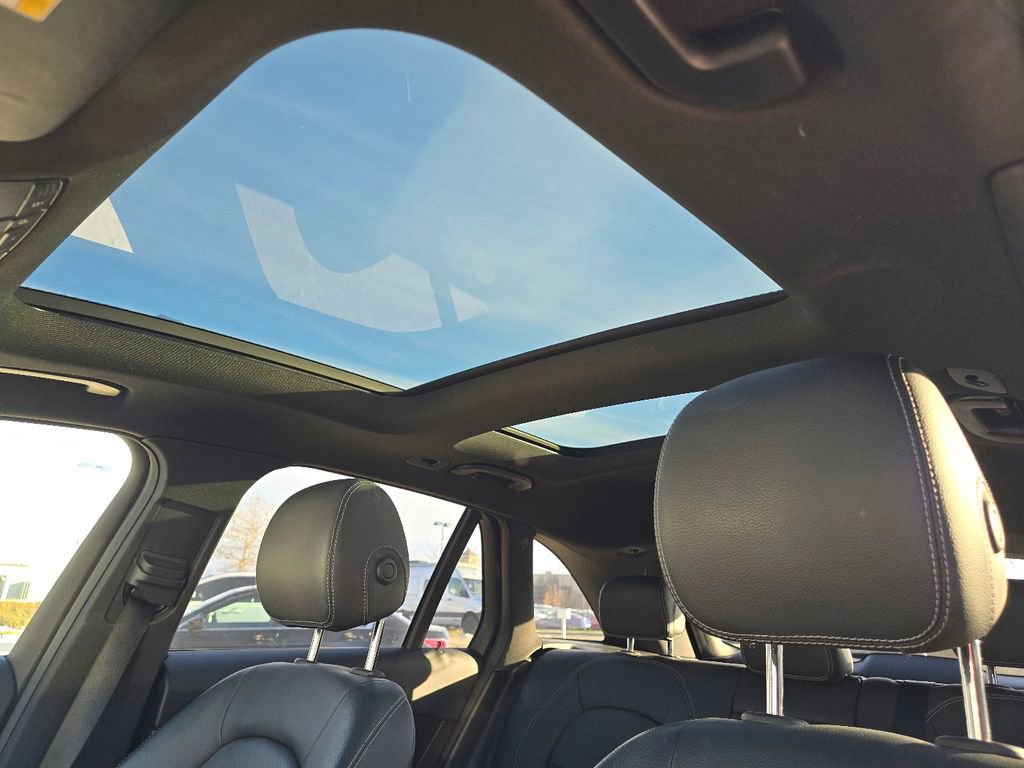 Certified 2018 Mercedes-Benz GLC 300 4MATIC image 3