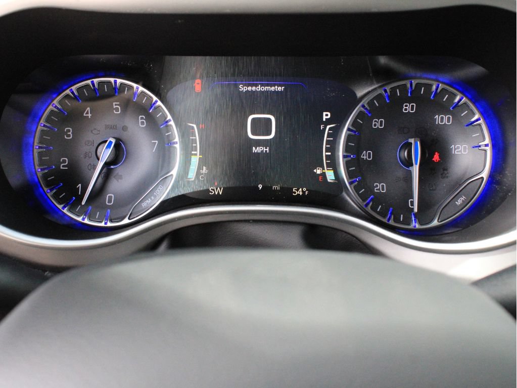 New 2027 Chrysler Pacifica Select w/ Family Tech Group FWD image 17