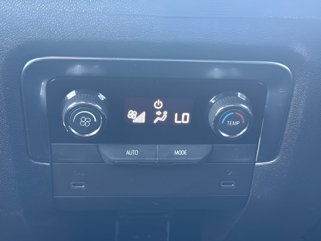 Used 2025 Chevrolet Tahoe LT AWD/4WD image 11