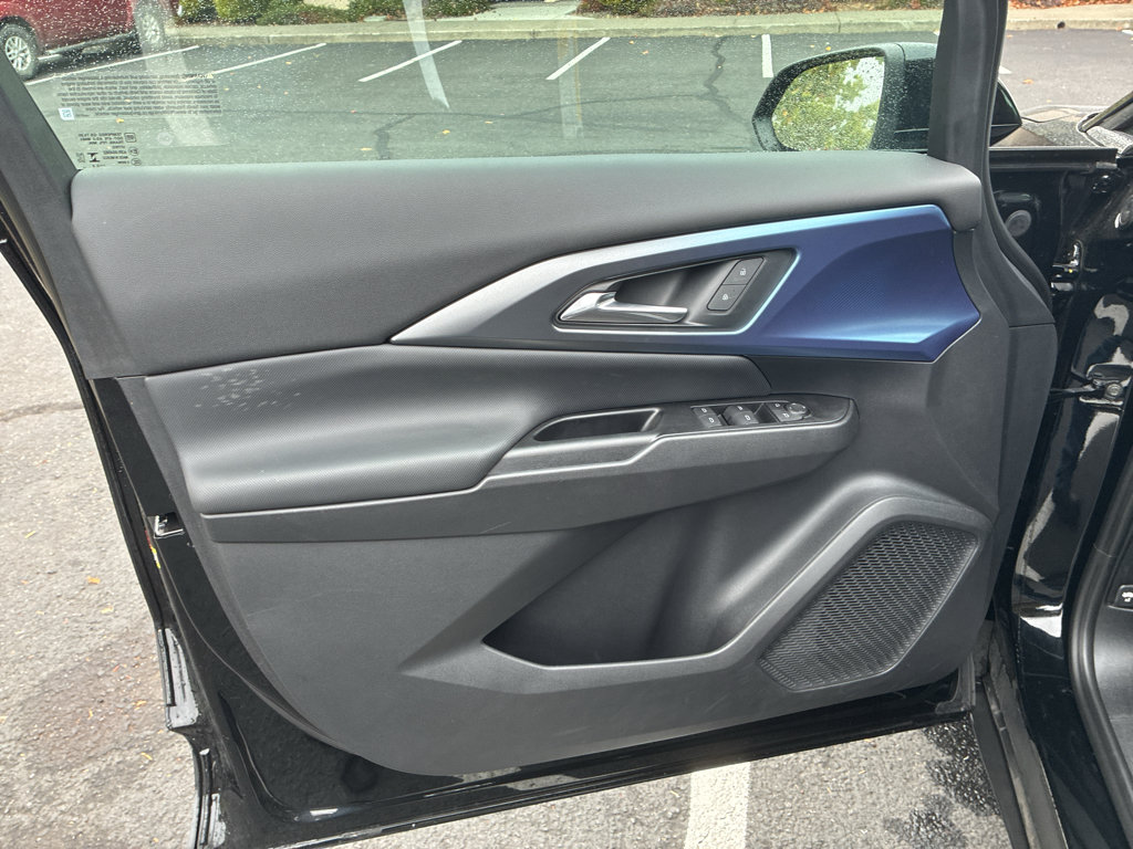 Used 2024 Chevrolet Equinox EV LT FWD image 16