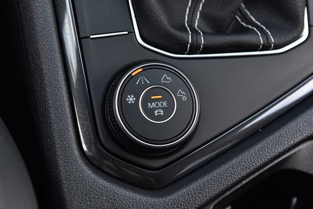 Certified 2024 Volkswagen Tiguan SE R-Line AWD/4WD image 18