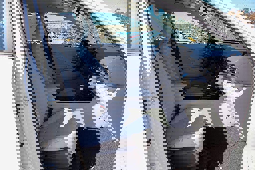 New 2026 Hyundai Kona SE image 8