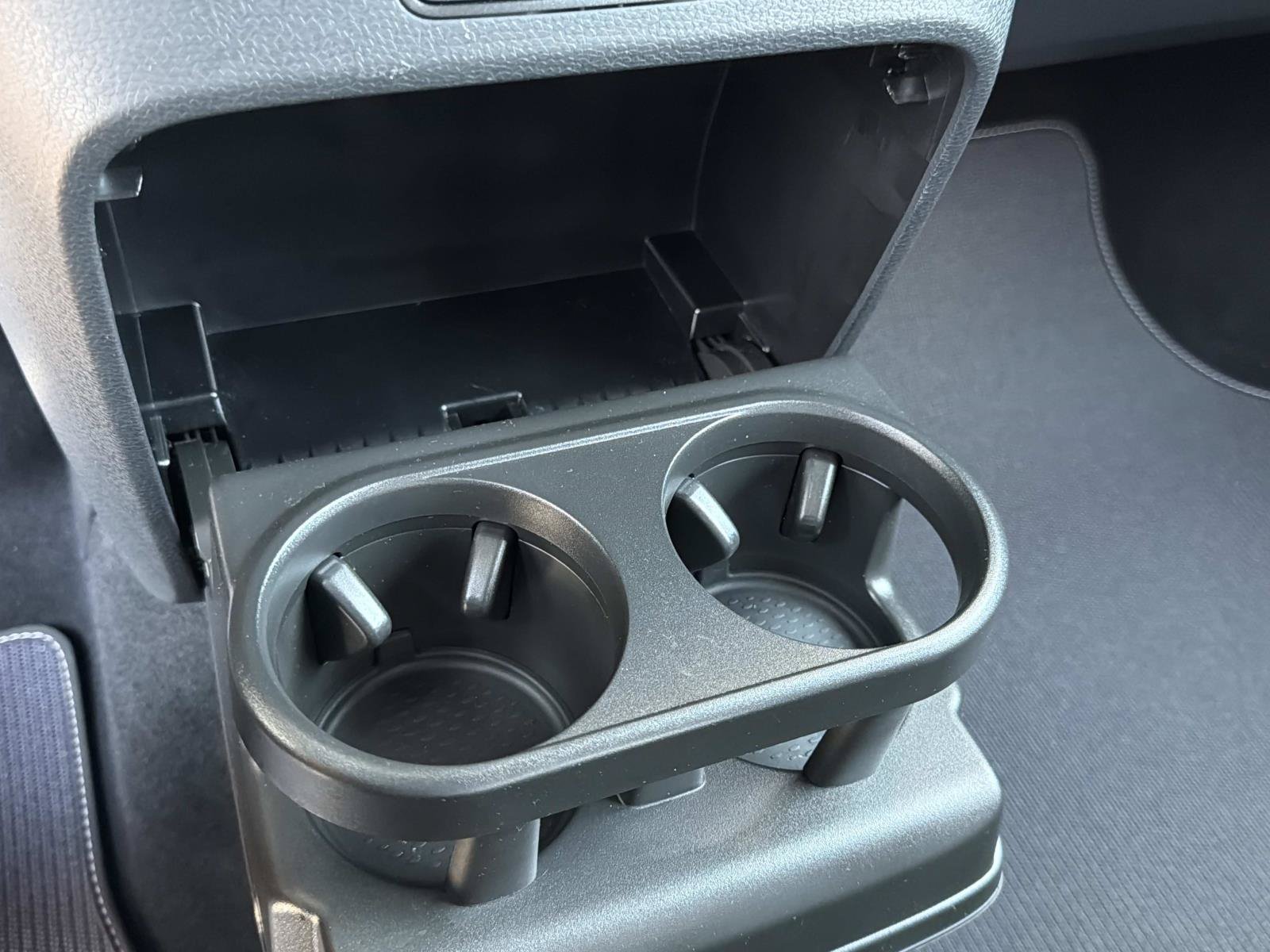 Certified 2025 Volkswagen ID. Buzz Pro S RWD image 25