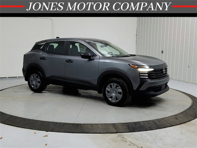 New 2026 Nissan Kicks S