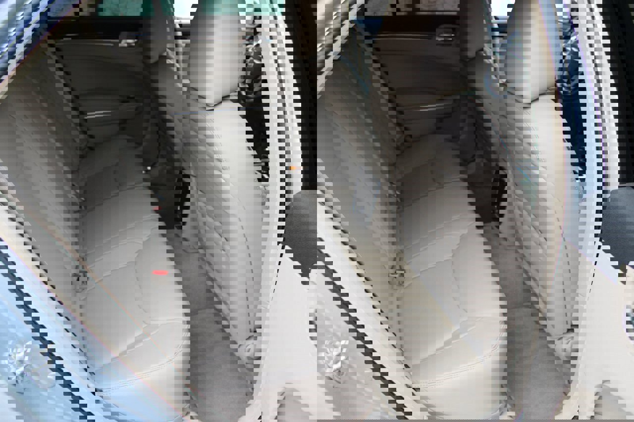 Used 2013 Chrysler 300 image 16