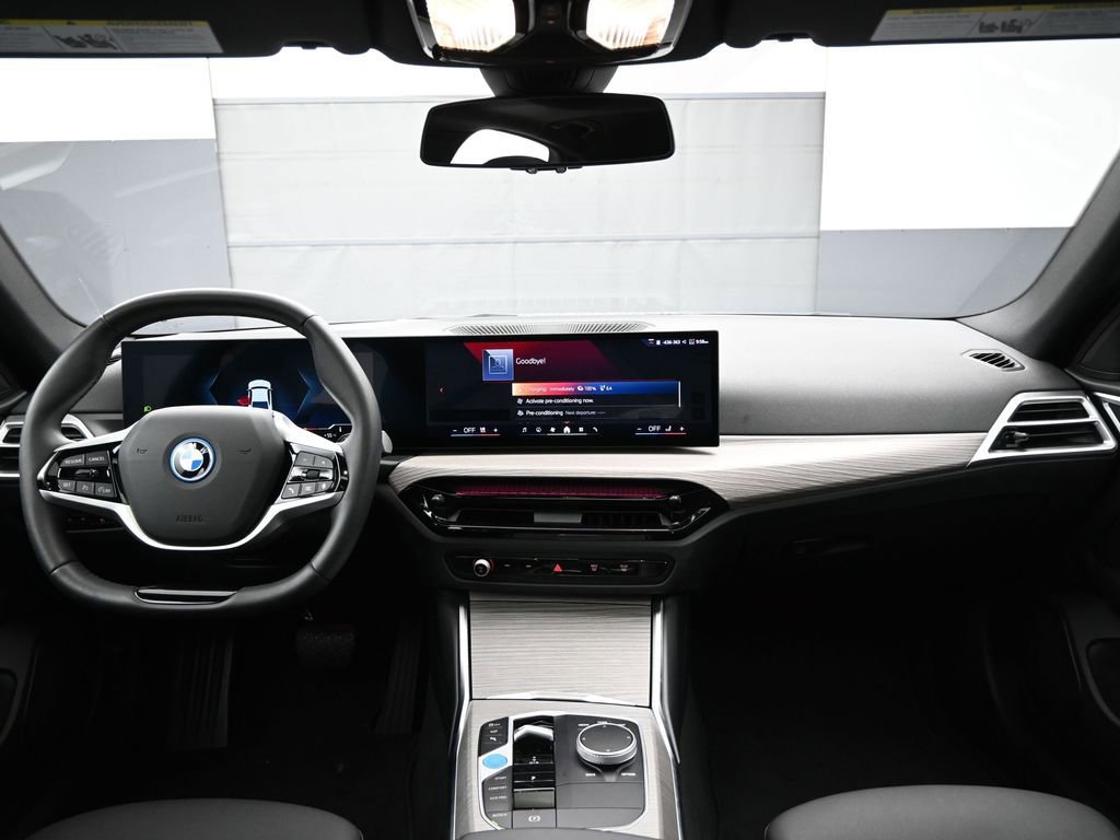 Used 2025 BMW i4 eDrive40 image 24