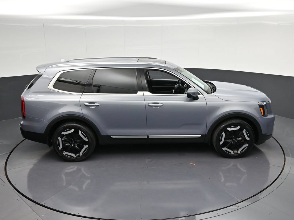 Used 2024 Kia Telluride S w/ S Sunroof Package FWD image 22