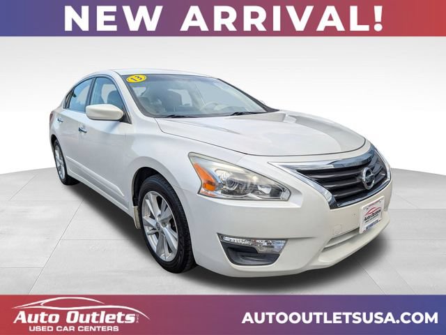 Used 2013 Nissan Altima 2.5 SV FWD image 1