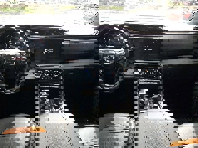 Used 2024 GMC Sierra 1500 AT4 w/ Technology Package image 11