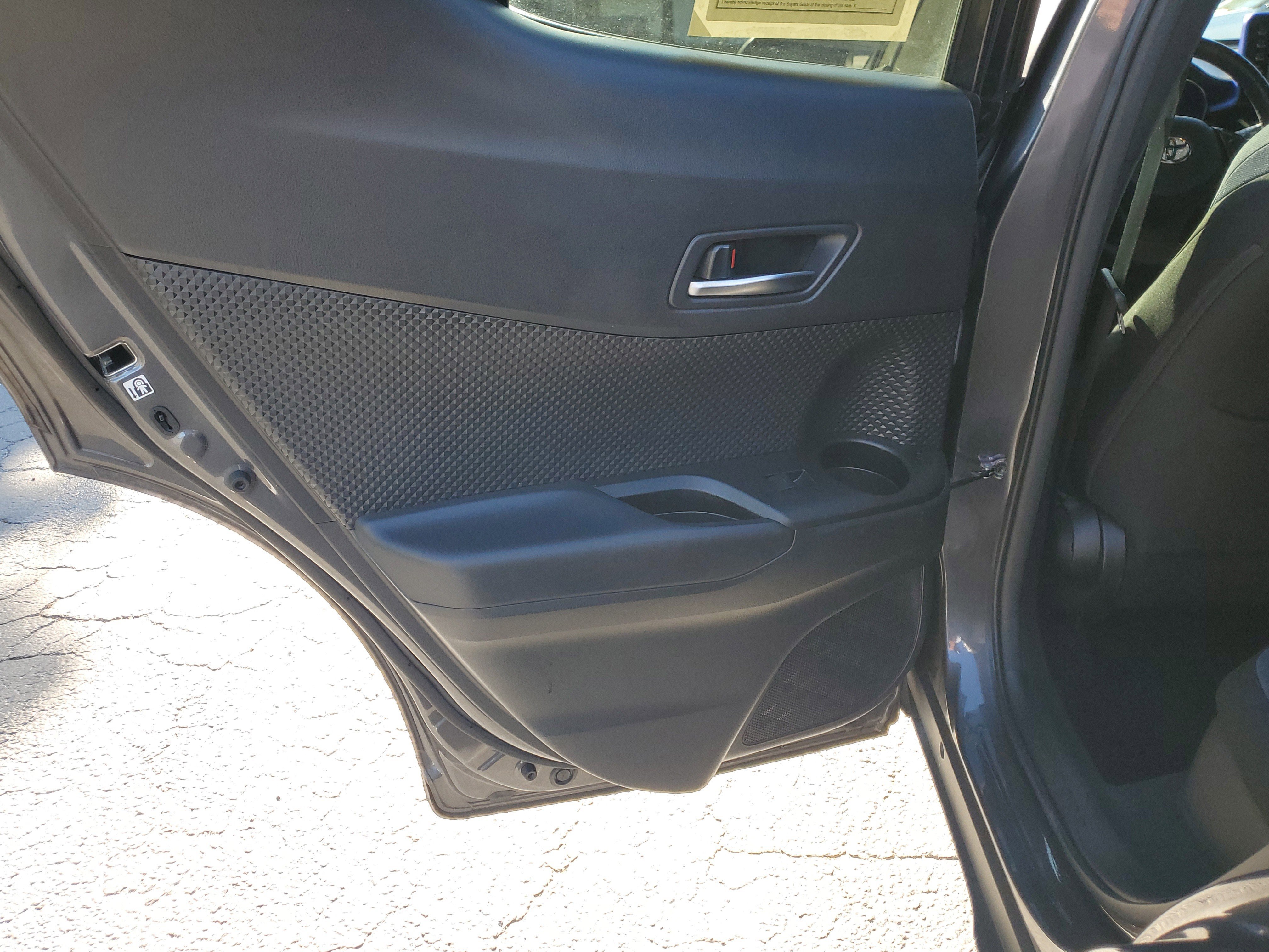 Used 2020 Toyota C-HR XLE image 10