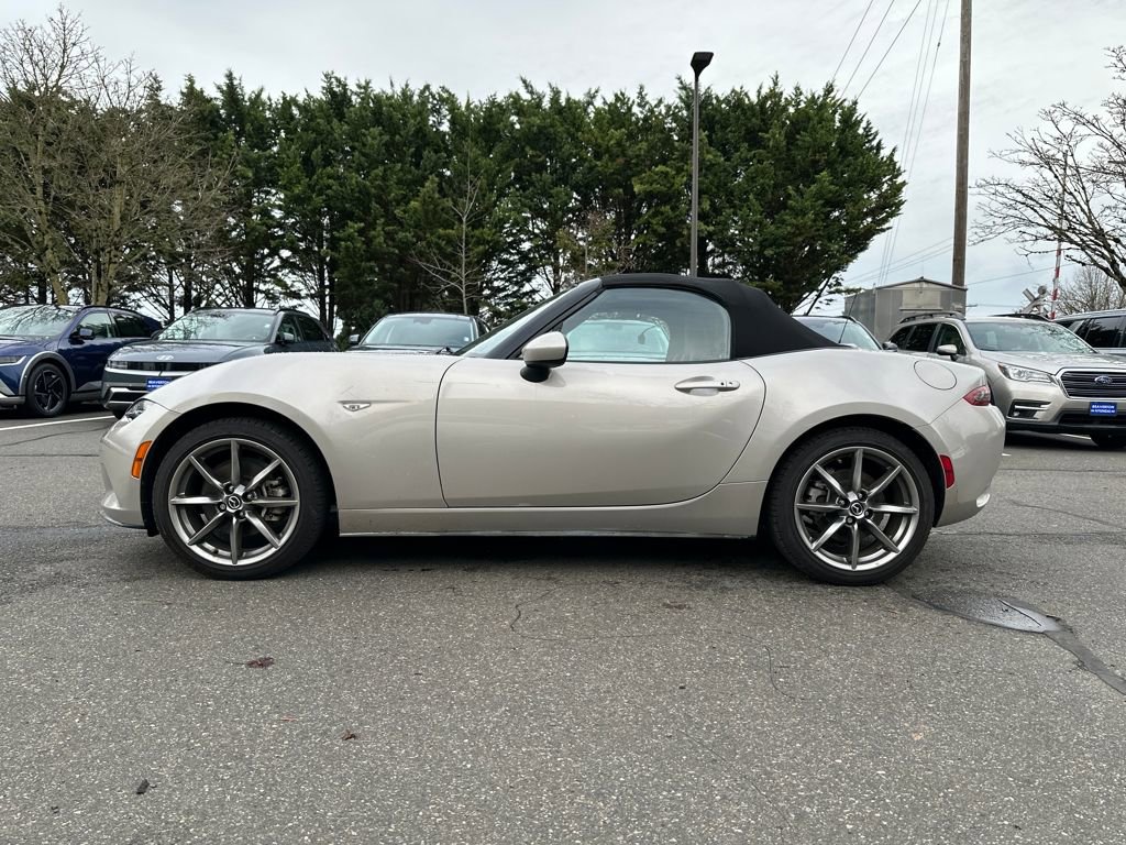 Used 2023 MAZDA MX-5 Miata Grand Touring w/ Weather Package image 3