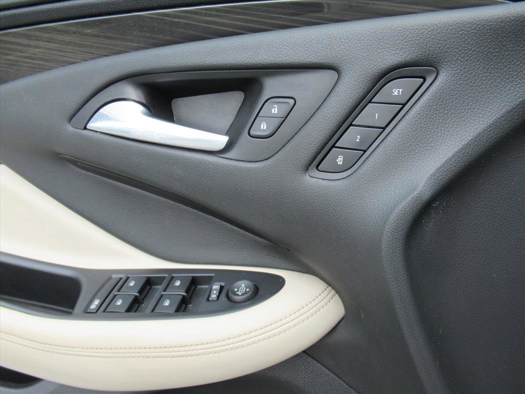 Used 2020 Buick Envision Premium image 19