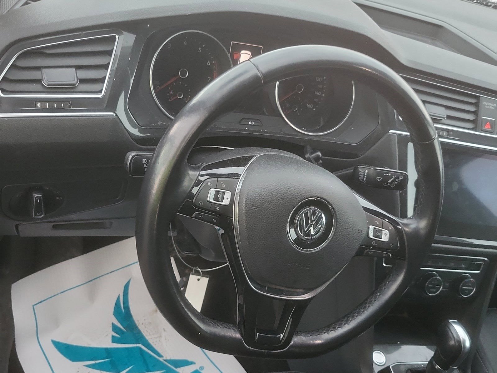 Used 2018 Volkswagen Tiguan SE AWD/4WD image 10