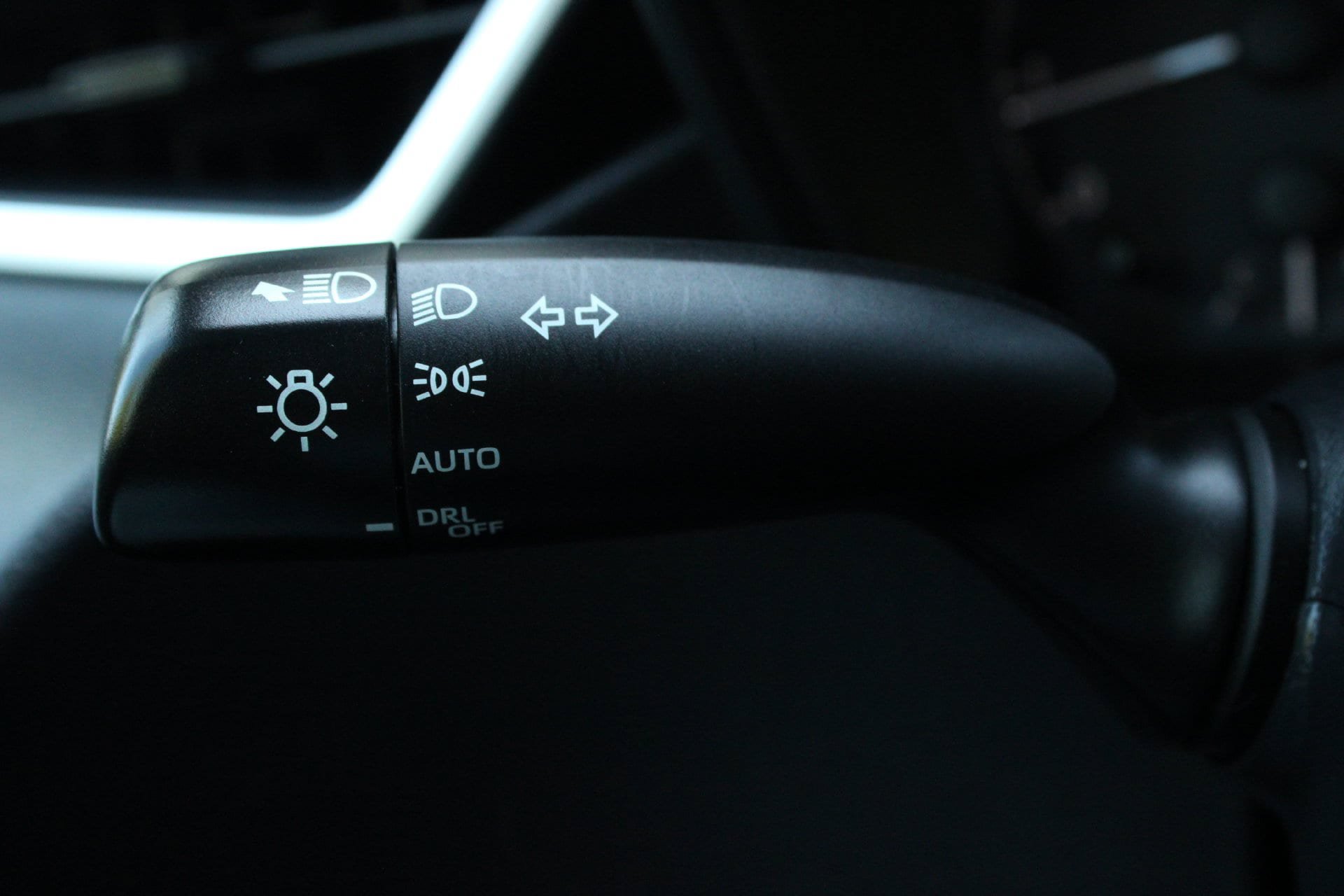 Used 2025 Toyota Corolla LE FWD image 32