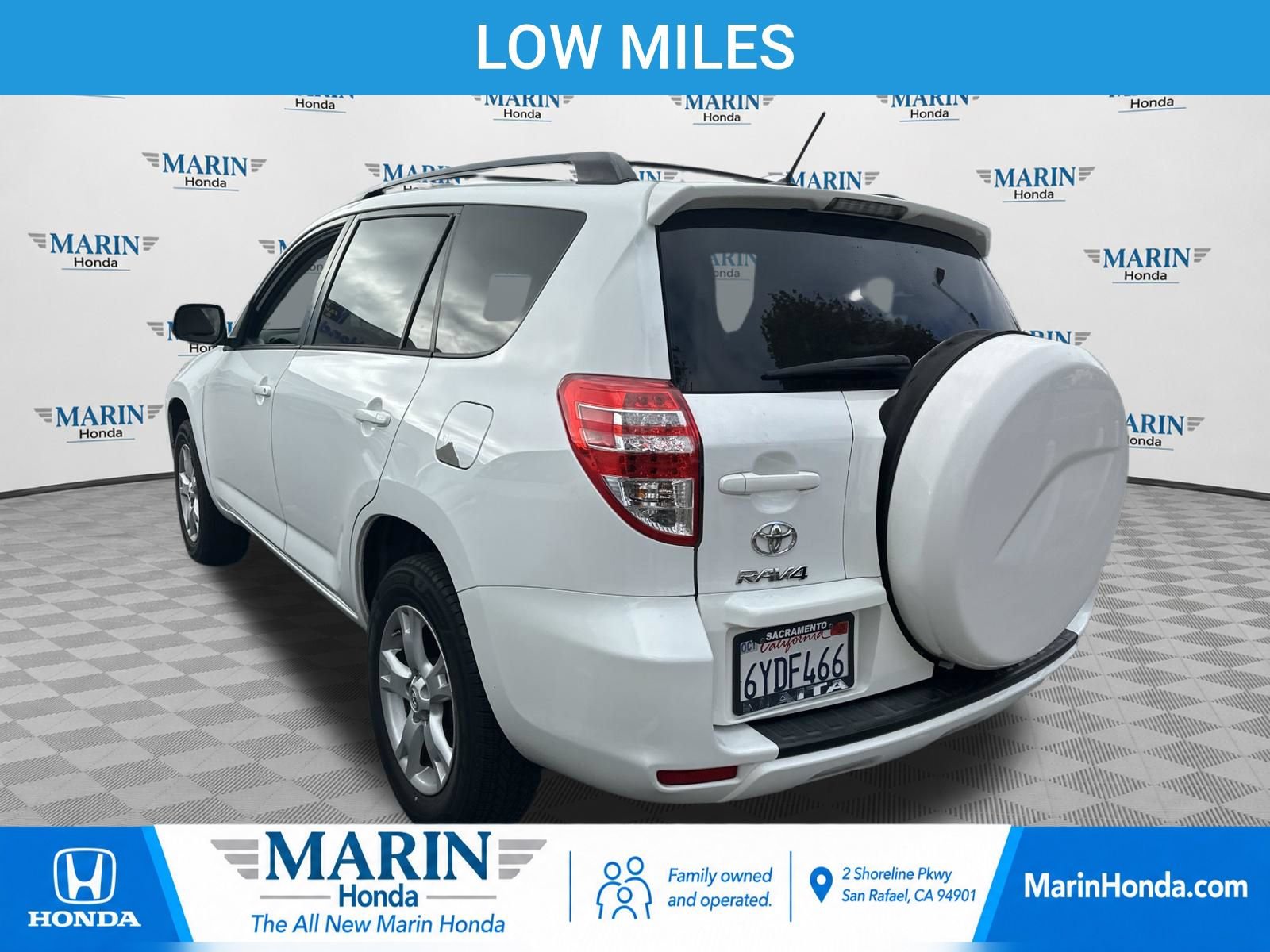 Used 2012 Toyota RAV4 4WD V6 w/ Upgrade Value Pkg image 6
