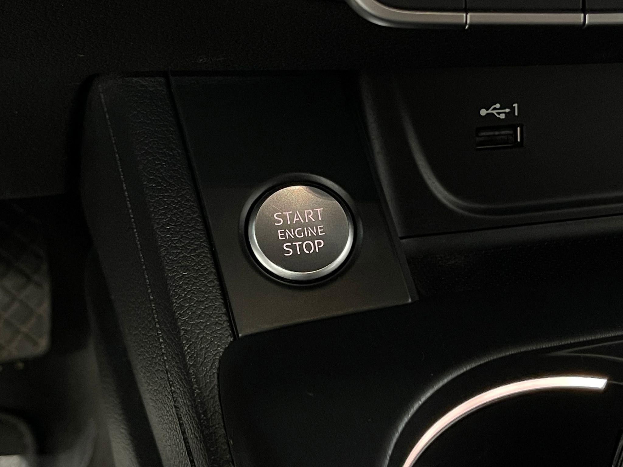 Used 2018 Audi A4 2.0T Ultra Premium Plus w/ Premium Plus Package FWD image 21