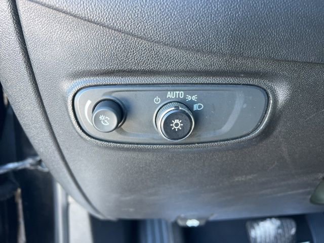 Used 2020 Chevrolet Equinox LS w/ LS Convenience Package image 10