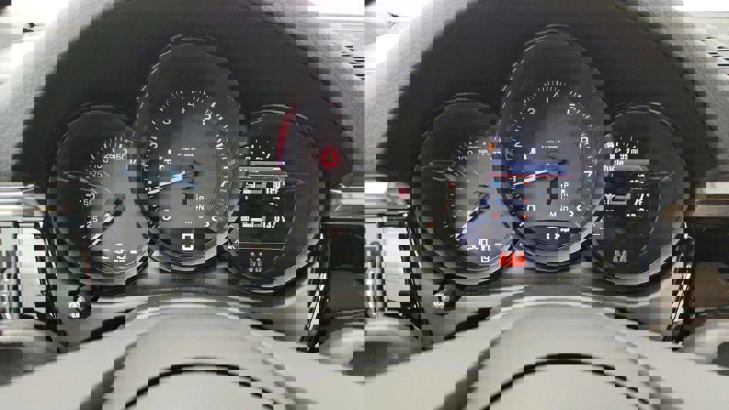 Used 2024 Porsche Macan Base w/ Premium+ Pkg, 21   Whe image 15