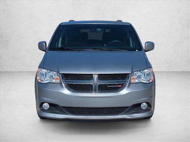 Used 2017 Dodge Grand Caravan SXT image 2