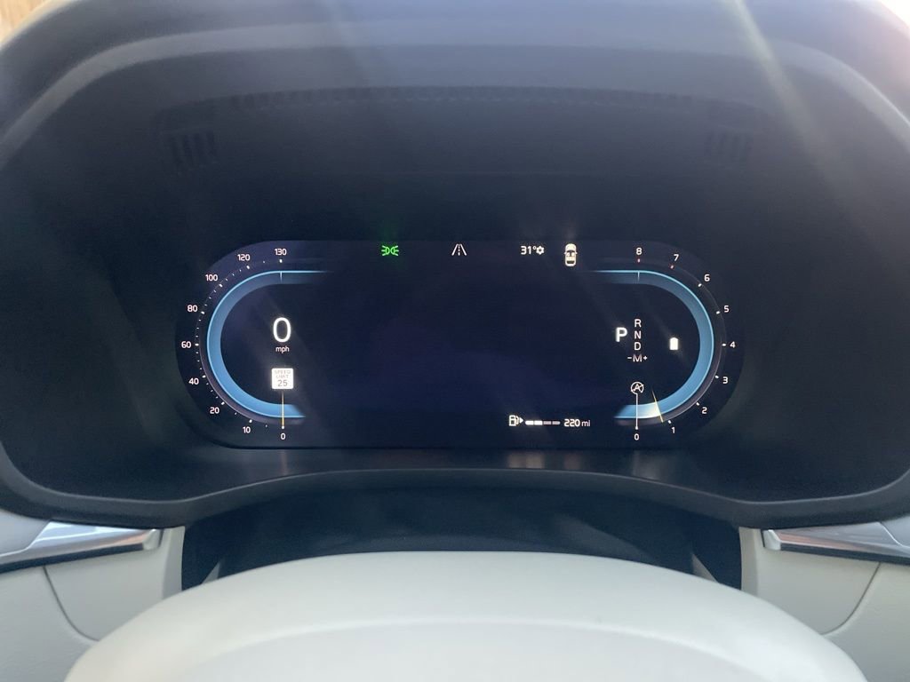 Certified 2023 Volvo XC60 B5 Core w/ Climate Package image 27