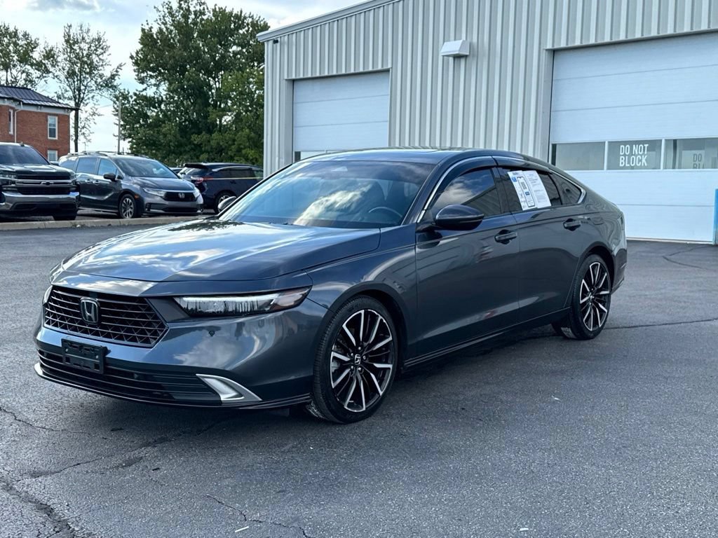 Used 2025 Honda Accord Touring image 3