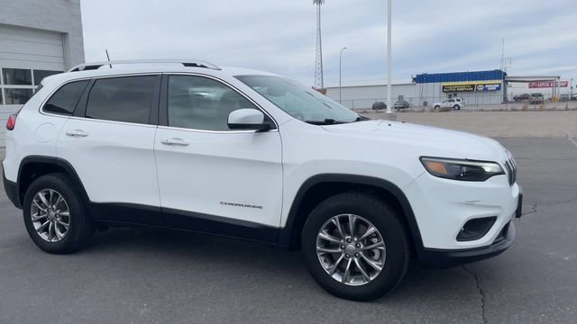 Used 2021 Jeep Cherokee Latitude Lux w/ Comfort/Convenience Group image 3