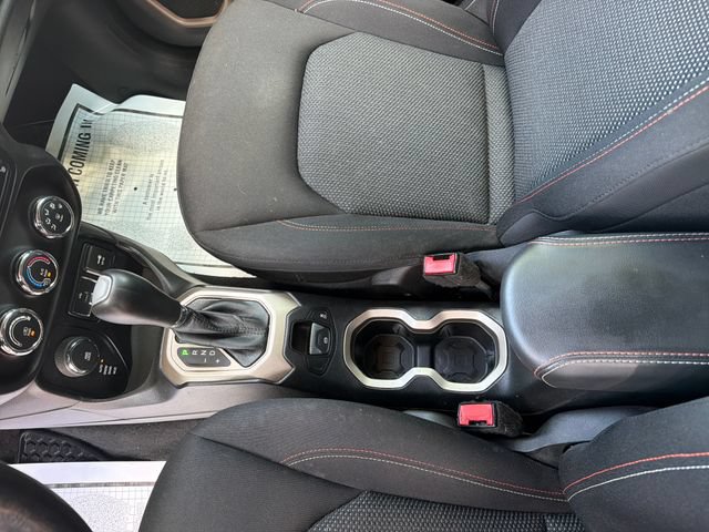 Used 2016 Jeep Renegade 75th Anniversary AWD/4WD image 27