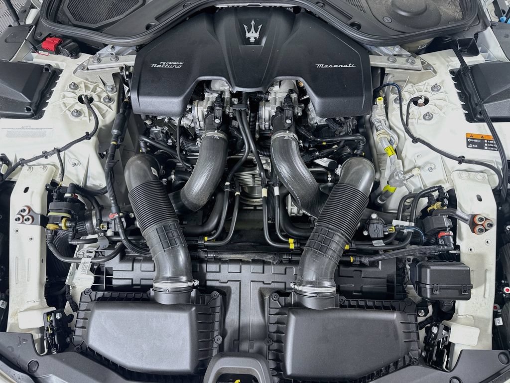 Used 2024 Maserati GranTurismo Trofeo AWD/4WD image 37