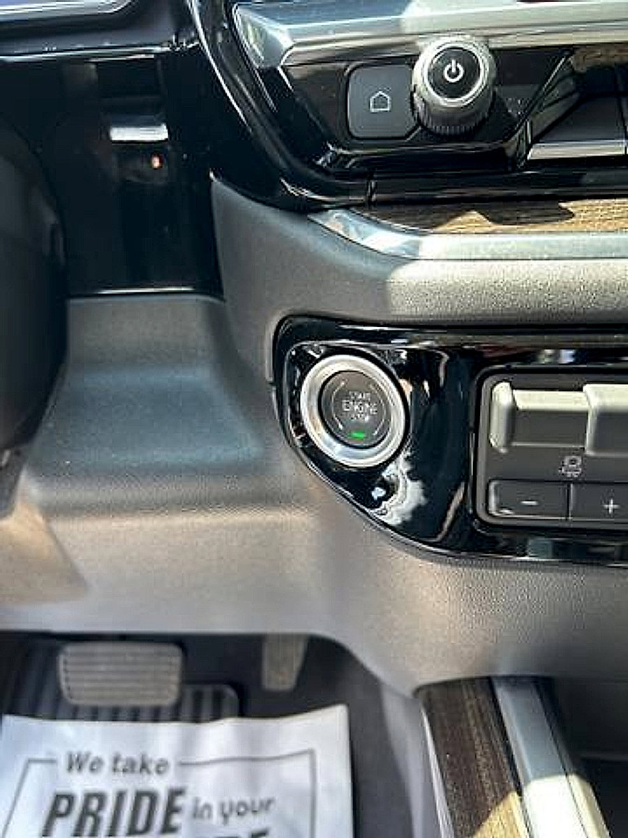 Used 2024 Chevrolet Silverado 1500 RST w/ Convenience Package II image 10