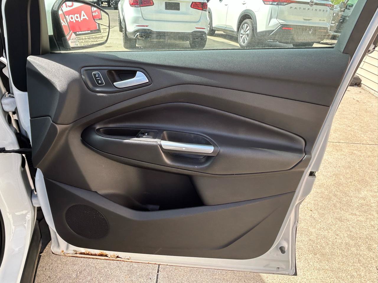 Used 2017 Ford Escape SE FWD image 16