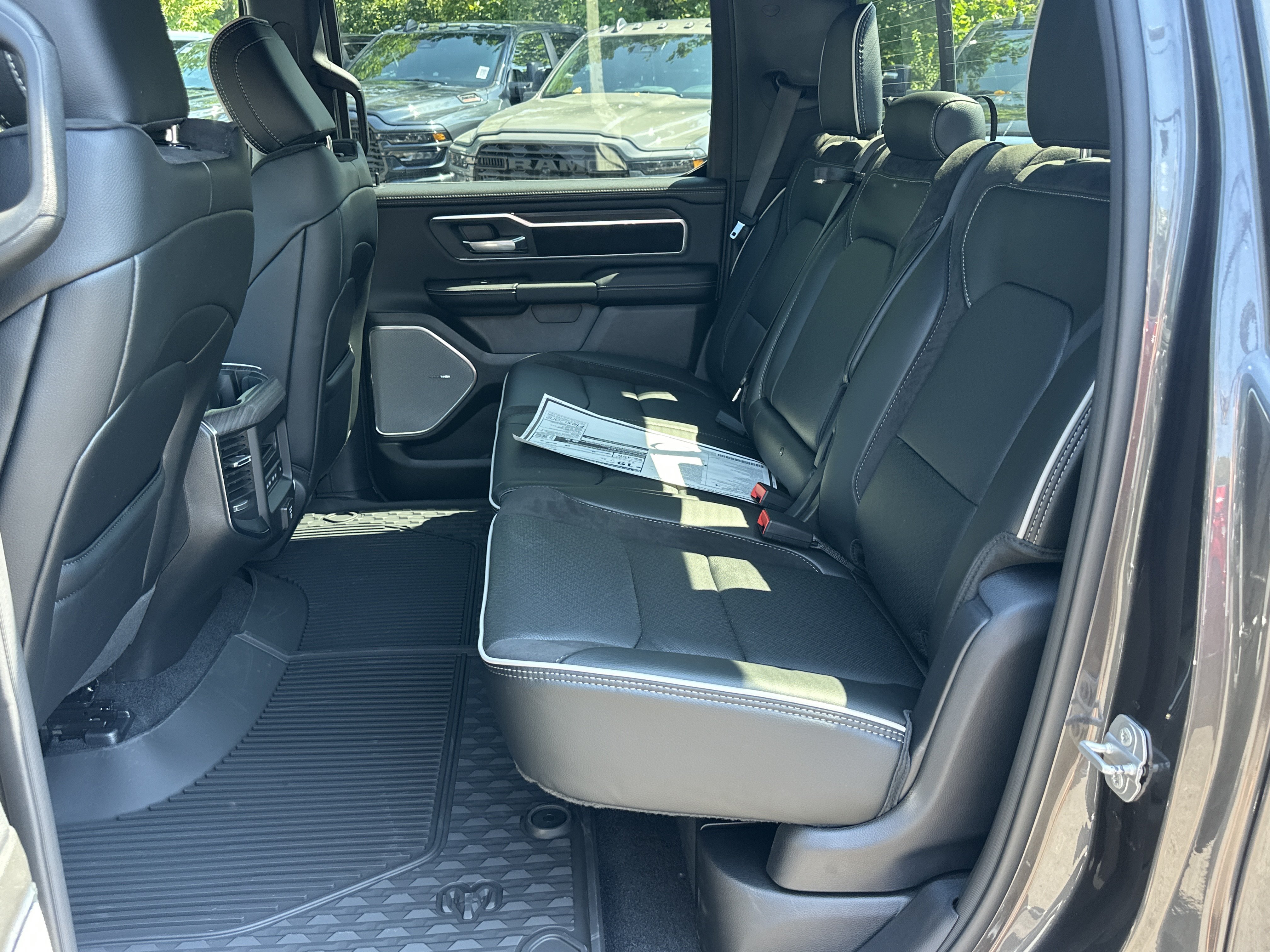 New 2027 RAM 1500 Laramie w/ Night Edition AWD/4WD image 32