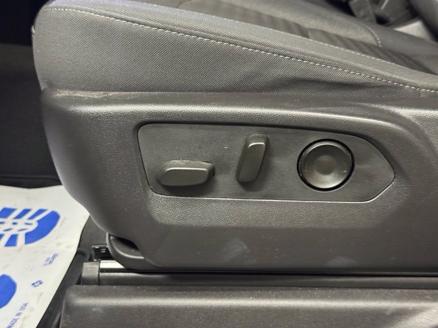 Used 2024 Chevrolet Silverado 1500 Custom AWD/4WD image 17