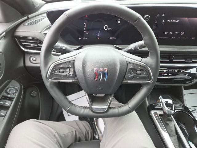 Used 2025 Buick Envista Avenir image 53