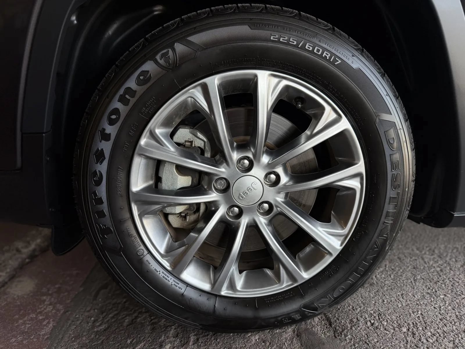 Used 2021 Jeep Cherokee Latitude Lux FWD image 43