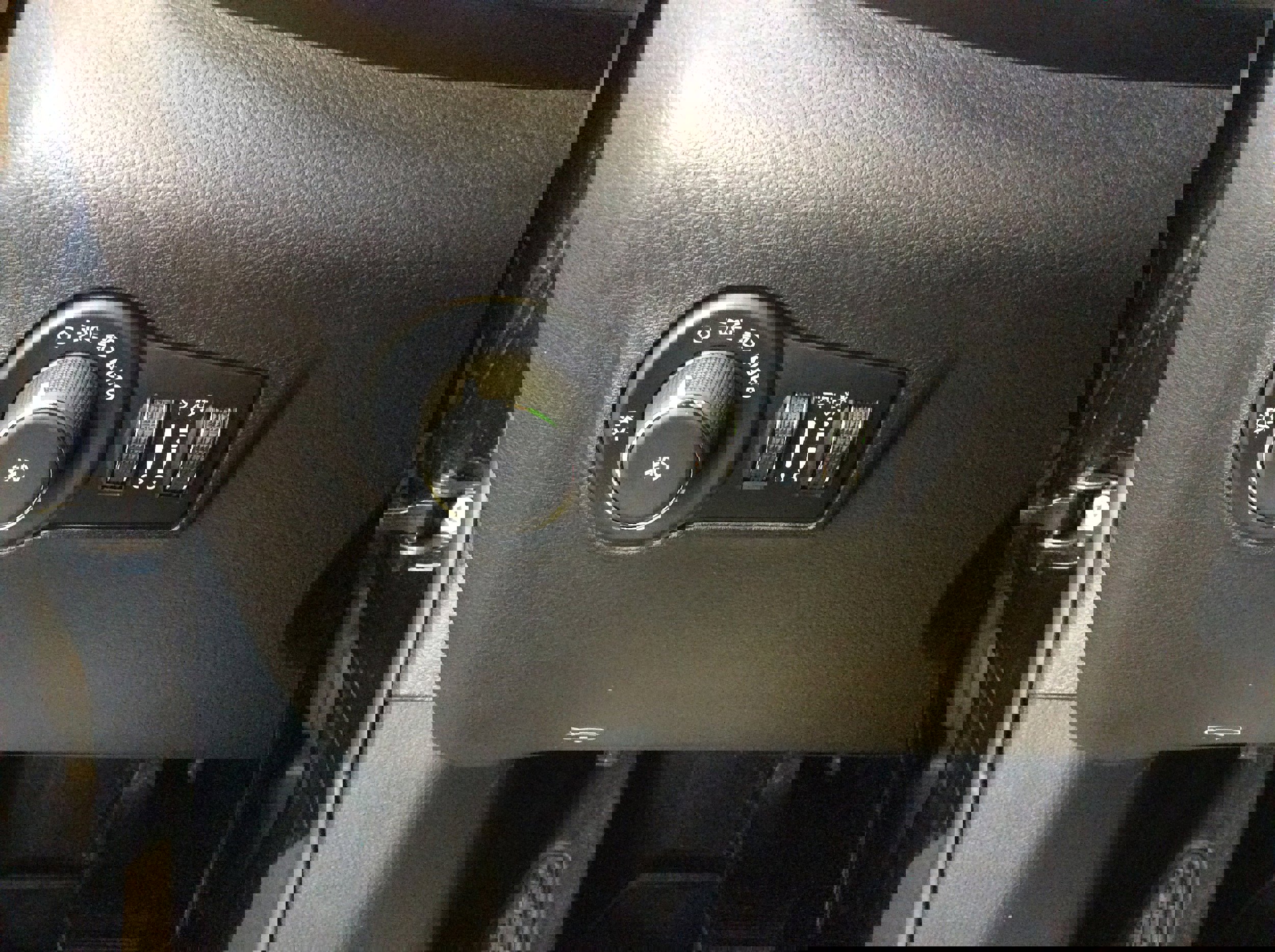 Used 2024 Jeep Compass Limited image 18