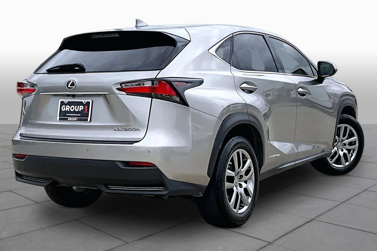 Used 2015 Lexus NX 300h FWD w/ Luxury Package image 13