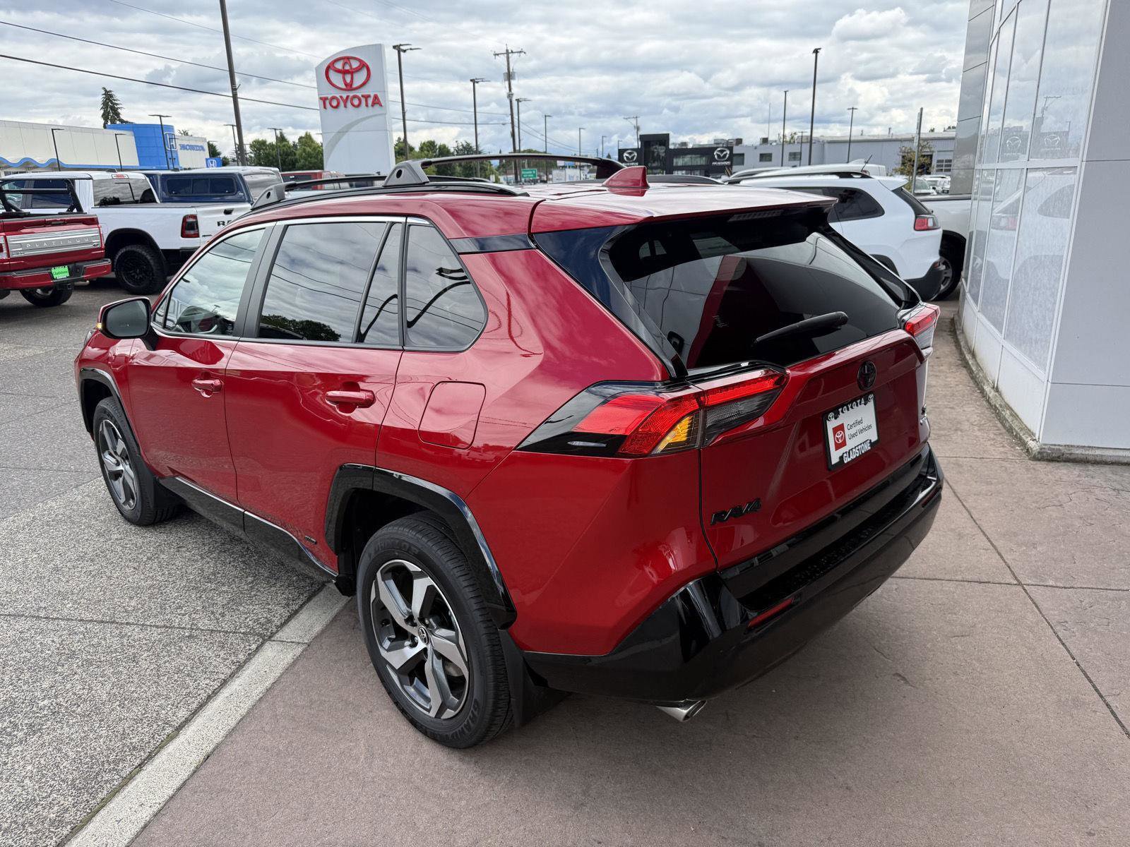 Certified 2025 Toyota RAV4 SE w/ Weather & Moonroof Package AWD/4WD image 6