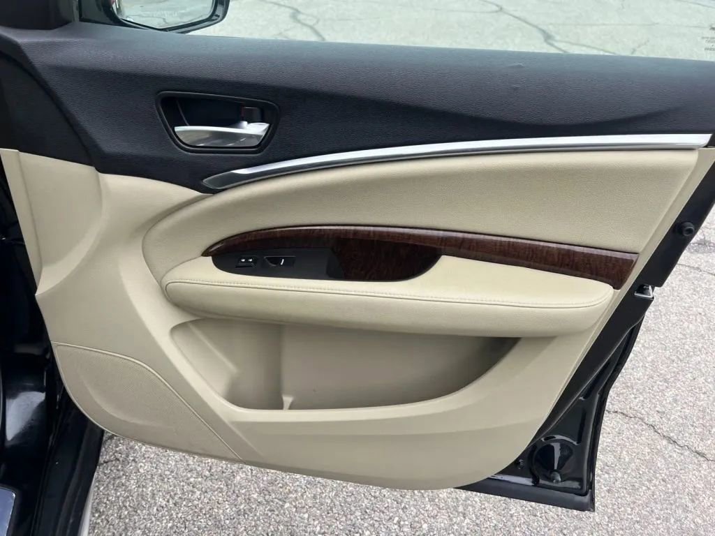 Used 2017 Acura MDX SH-AWD w/ Technology Package image 17