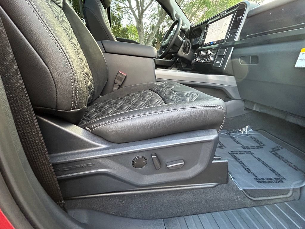 New 2026 Ford F250 Lariat w/ Black Appearance Package AWD/4WD image 30