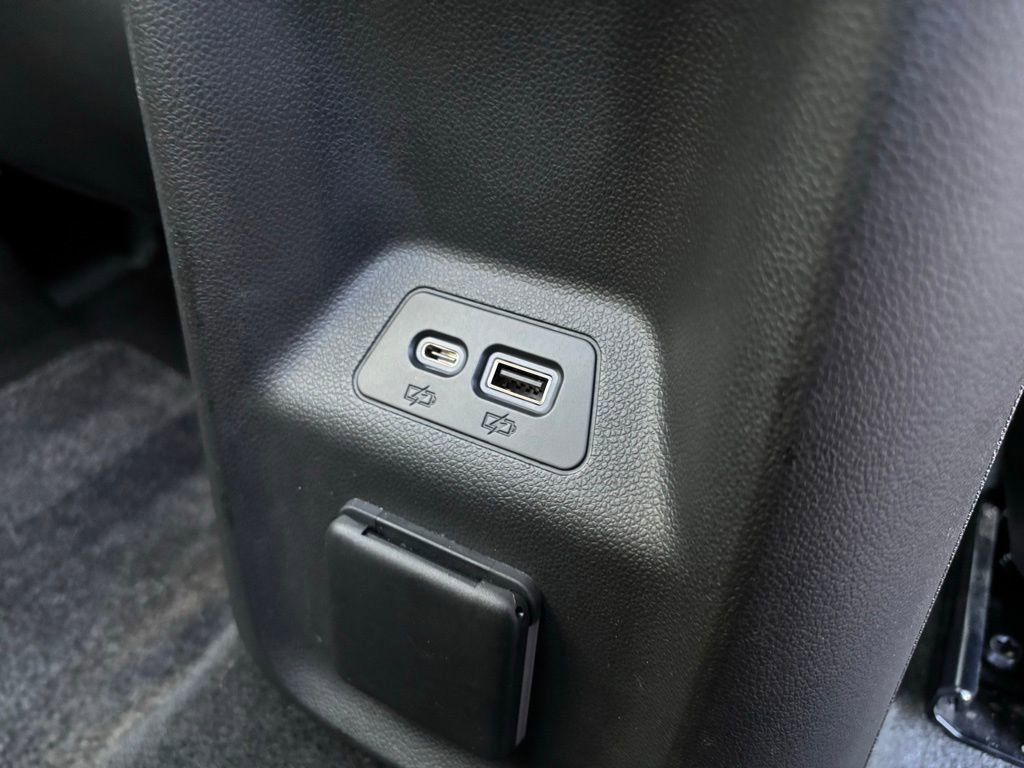 Used 2023 Buick Envision Avenir image 22