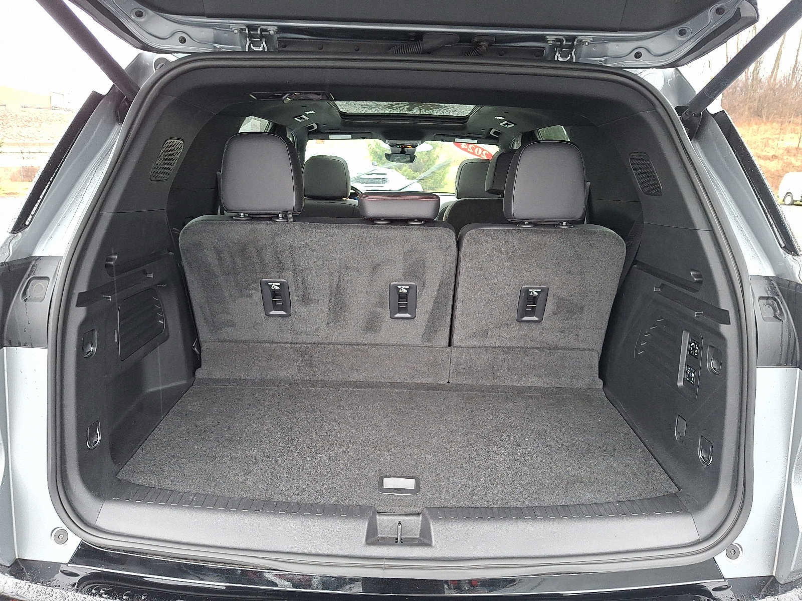 Used 2024 Chevrolet Traverse RS w/ LPO, Floor Liner Package image 28