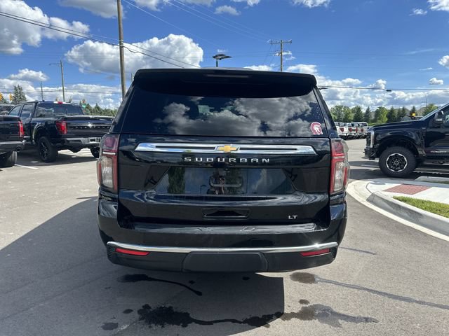 Used 2022 Chevrolet Suburban LT AWD/4WD image 3