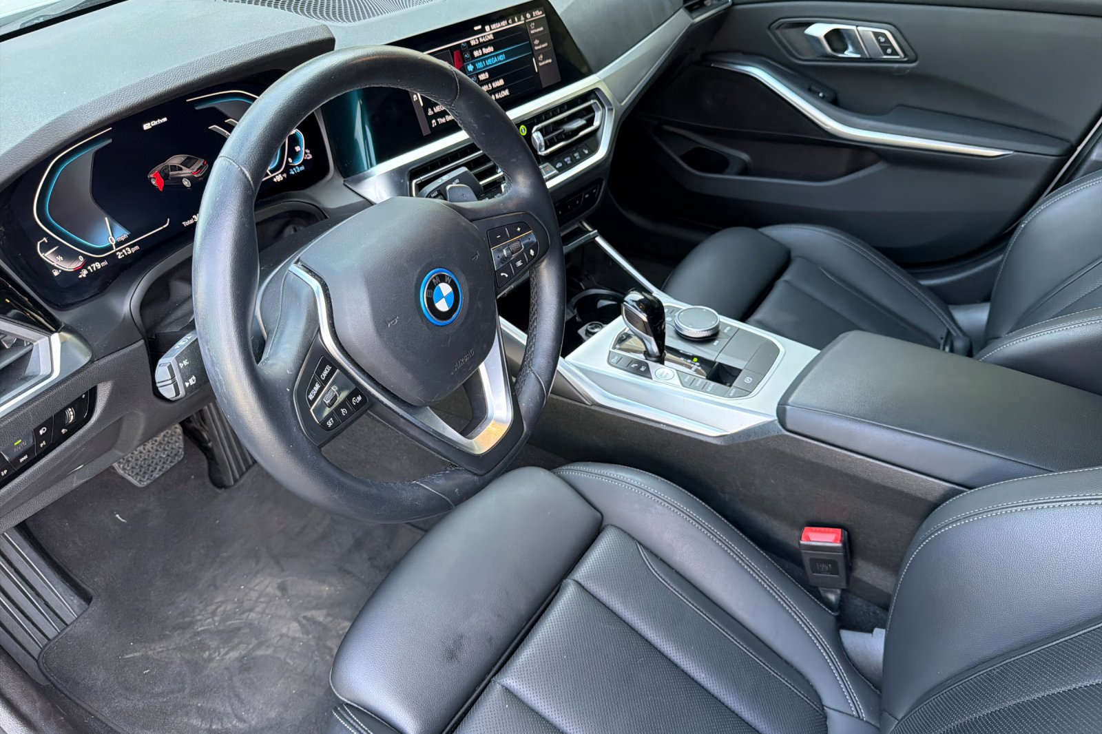 Used 2022 BMW 330e w/ Driving Assistance Package RWD image 7