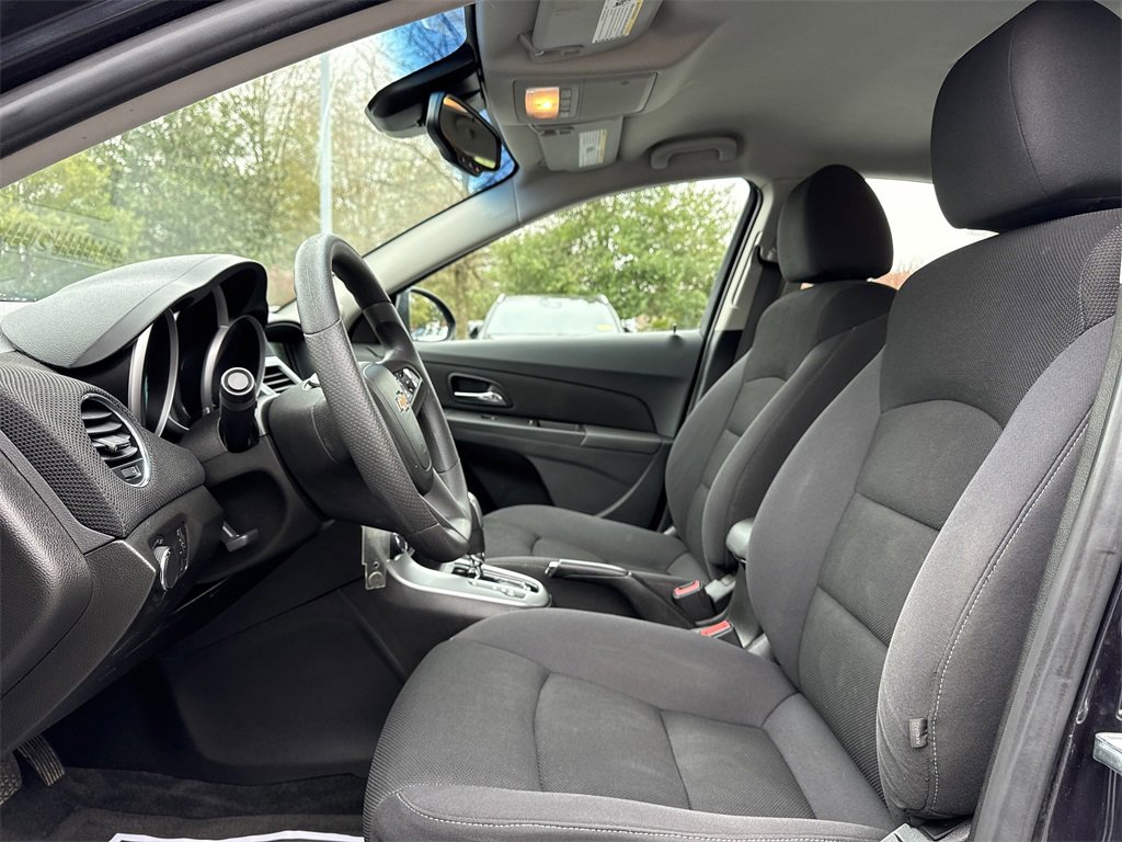 Used 2016 Chevrolet Cruze Eco image 11