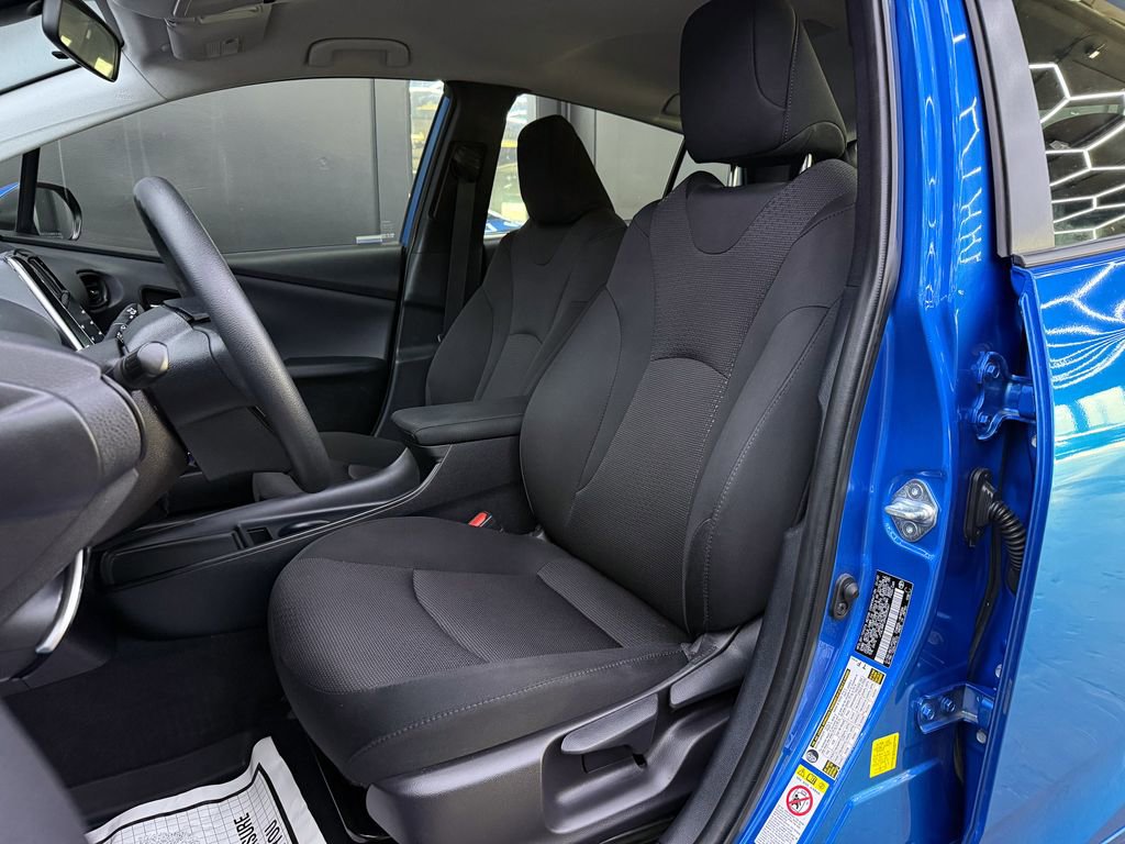 Used 2022 Toyota Prius LE image 13