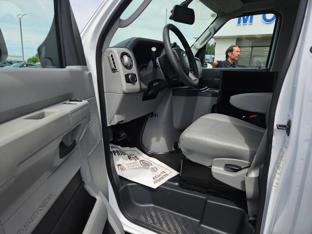 New 2026 Ford E-450 and Econoline 450 Super Duty w/ Shuttle Bus Prep Package RWD image 13