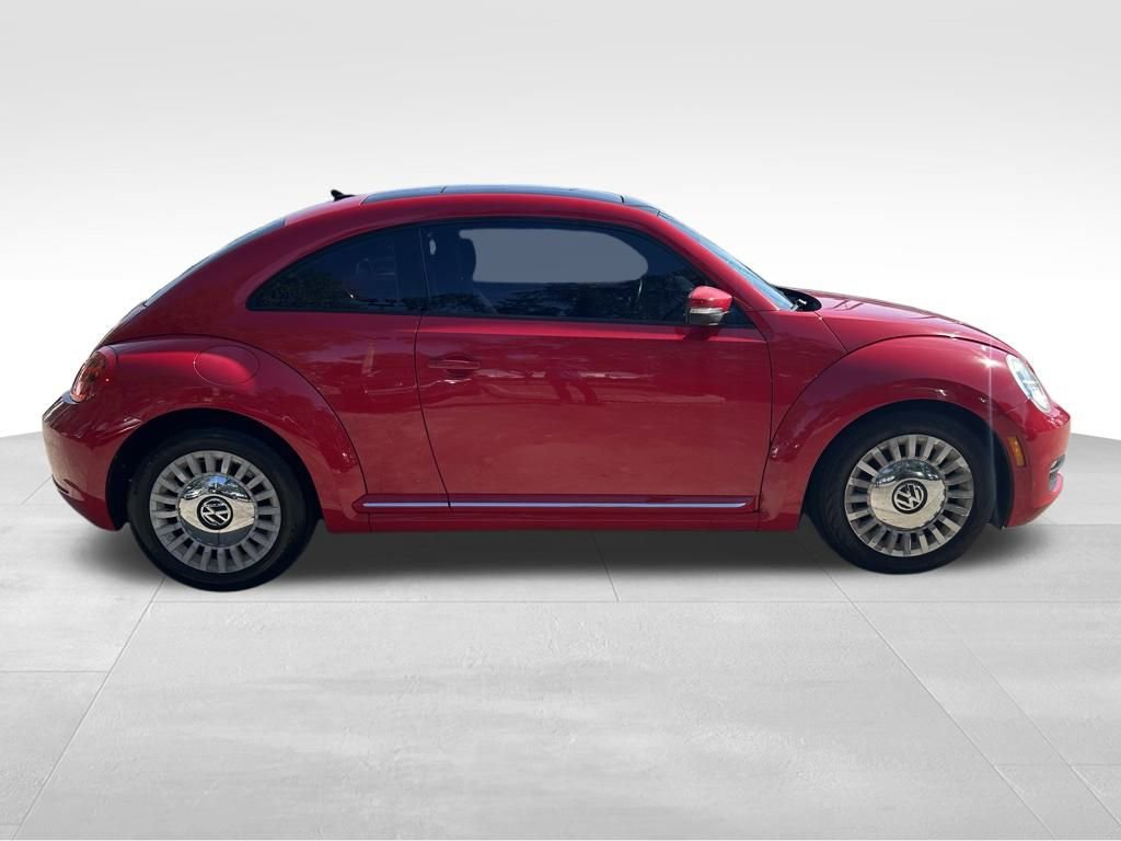 Used 2013 Volkswagen Beetle 2.5 image 5