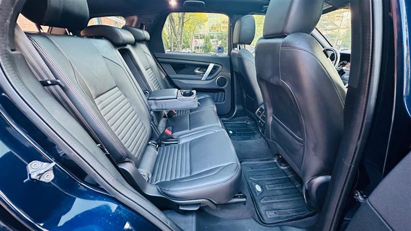 Used 2021 Land Rover Discovery Sport S image 25