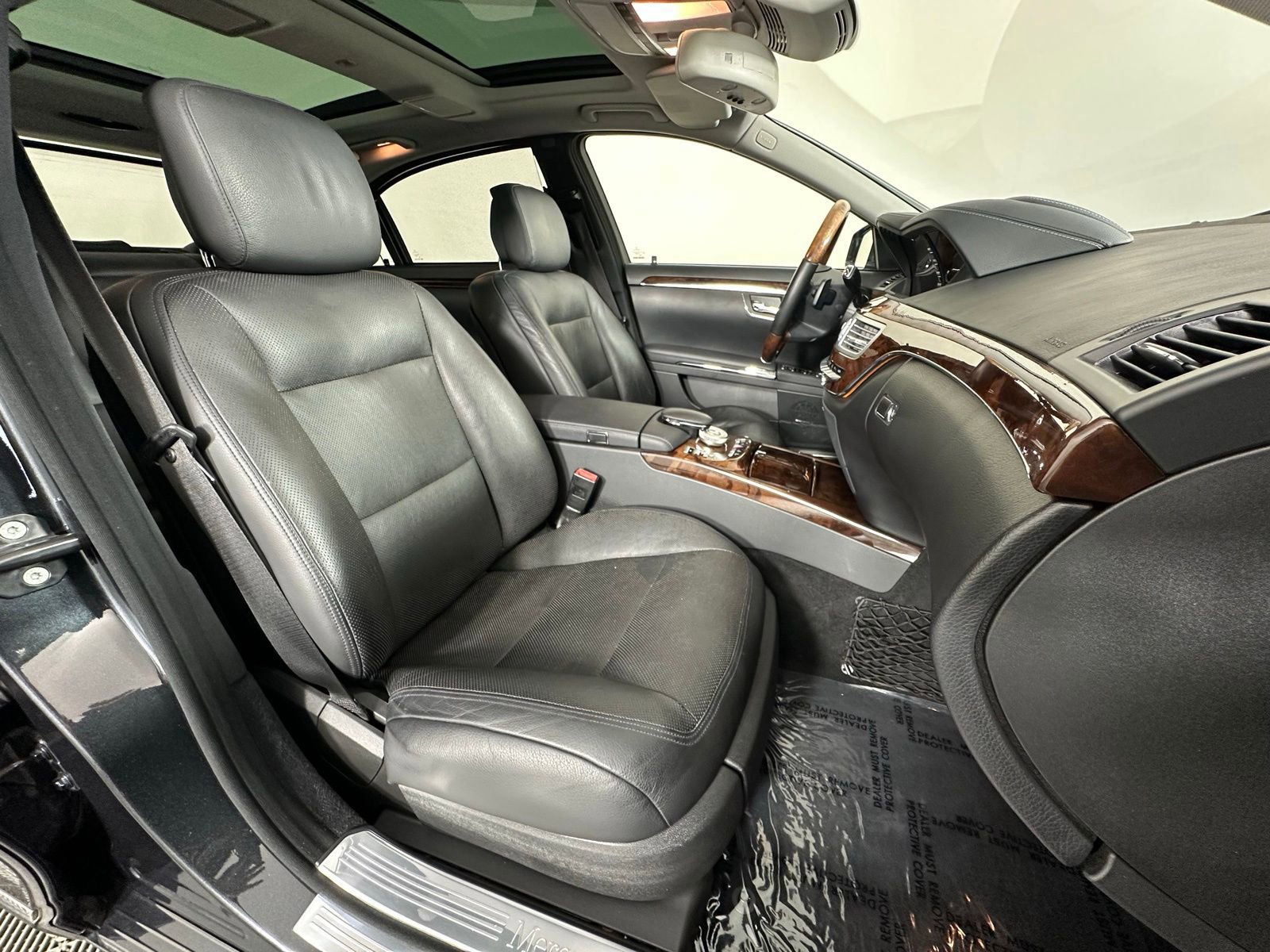 Used 2011 Mercedes-Benz S 550 4MATIC image 6