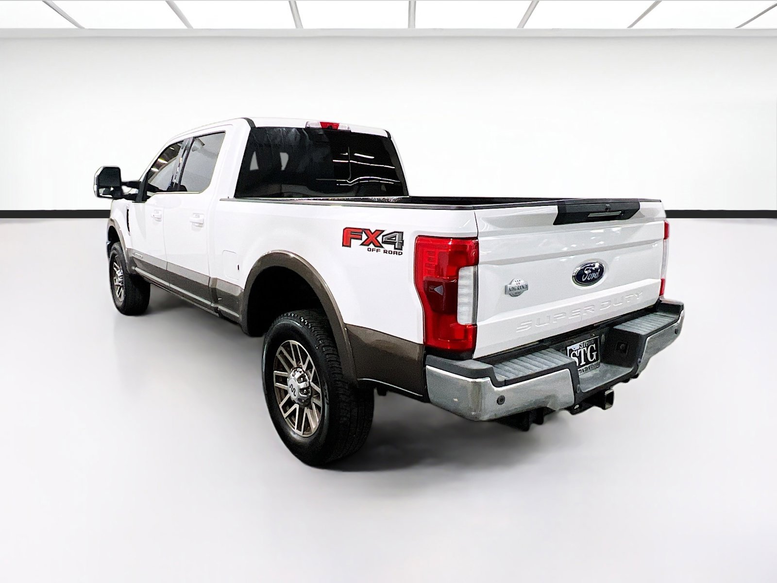 Used 2017 Ford F250 King Ranch w/ King Ranch Ultimate Package AWD/4WD image 6